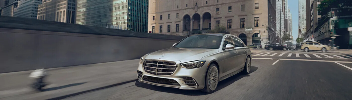 2024 Mercedes-Benz S-Class in Motion 2024 Mercedes-Benz S-Class in Motion