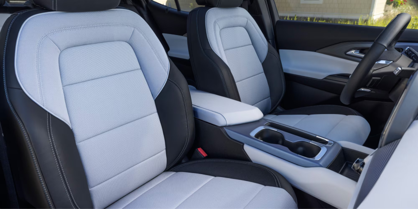 2025 Chevy Equinox EV Front Seats