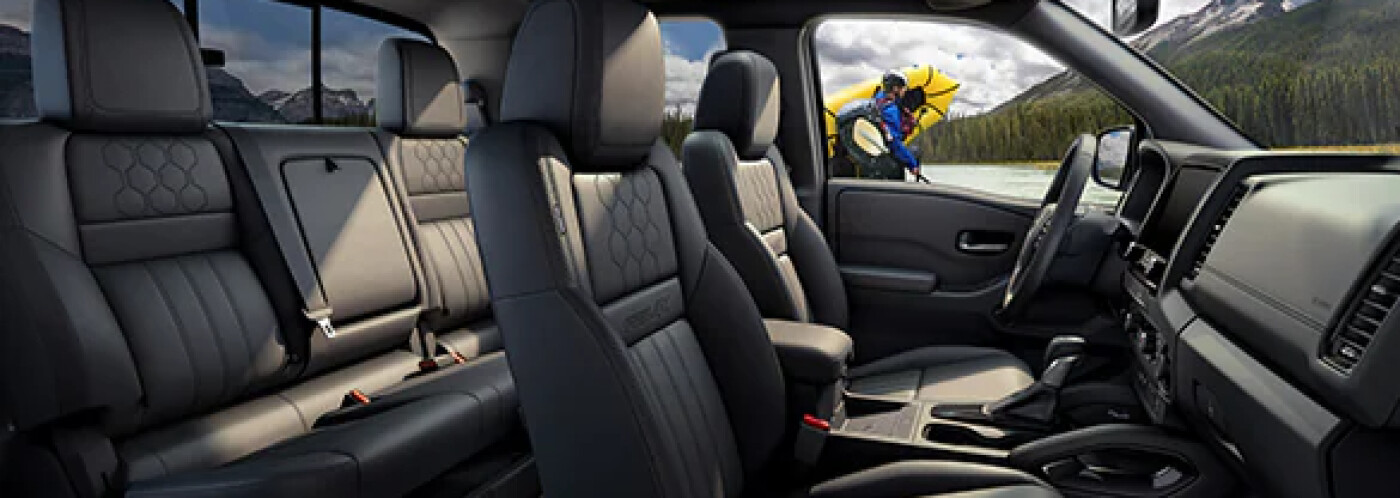 2022 Nissan Frontier Interior 2022 Nissan Frontier Interior