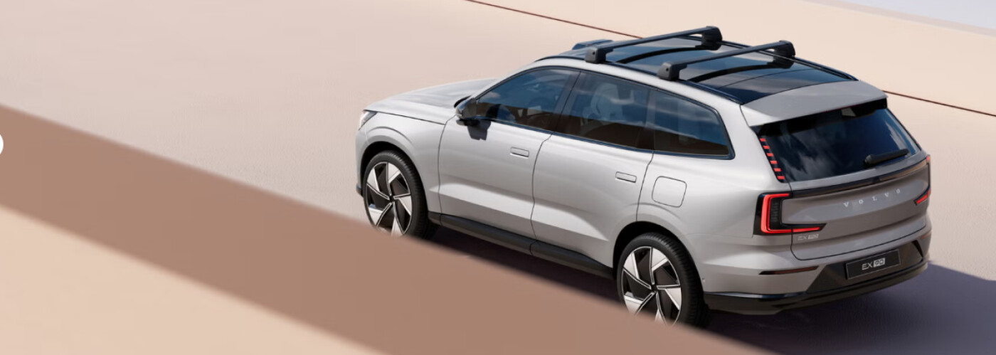 Volvo EX90 side view
