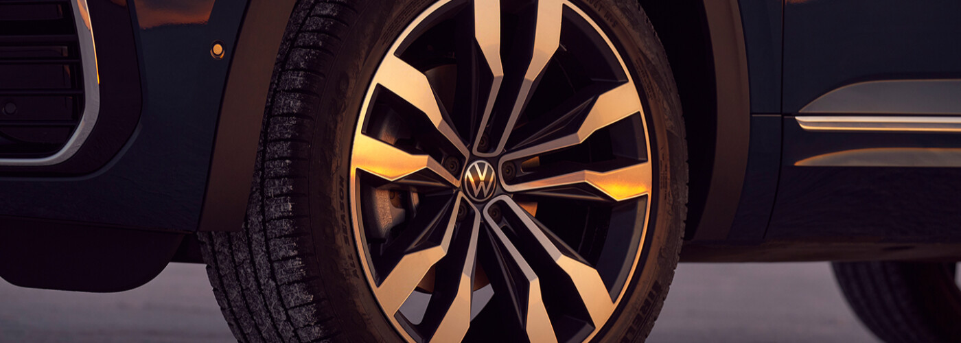 2022 Volkswagen Atlas Tire
