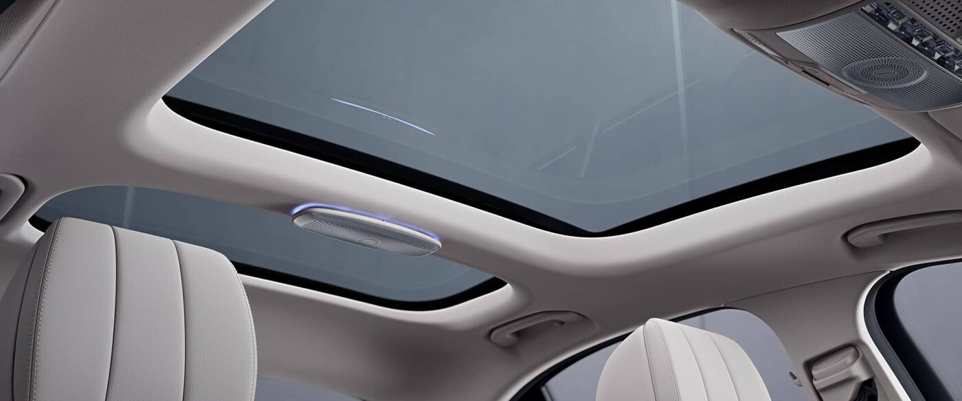 Moonroof vs. Sunroof What's the Difference? MercedesBenz of St. Paul