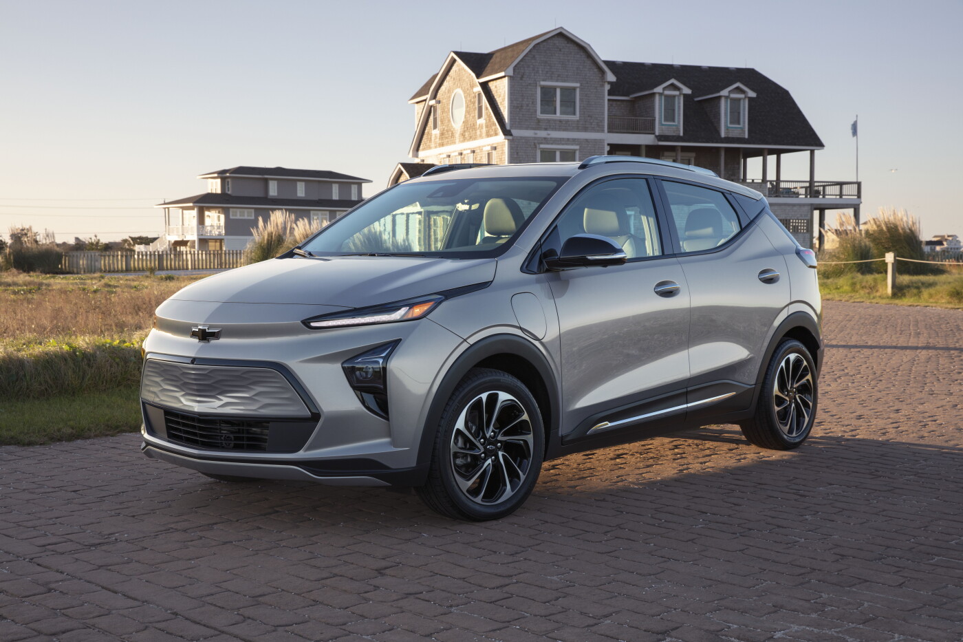 2022 Chevy Bolt EUV Front Side View 2022 Chevy Bolt EUV Front Side View
