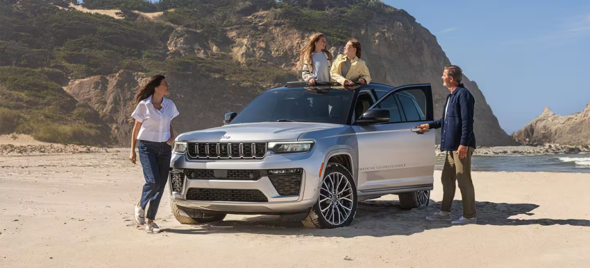 2026 Jeep Grand Cherokee and 2026 Jeep Grand Cherokee L head-to-head matchup at Executive Jeep in North Haven